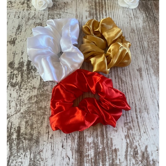 🎉 Host Pick 🎉 Brand new Dior exclusive bundle - Picture 5 of 7